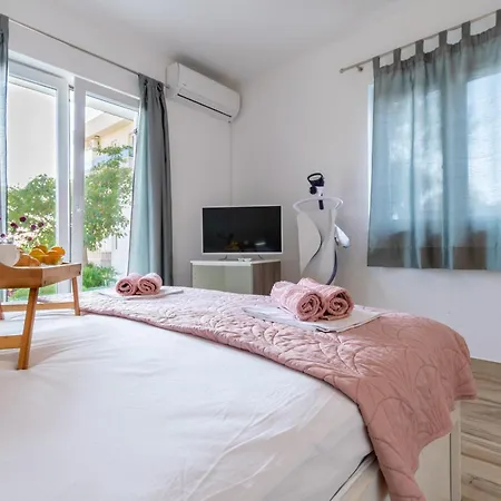 Buljan Apartment *
